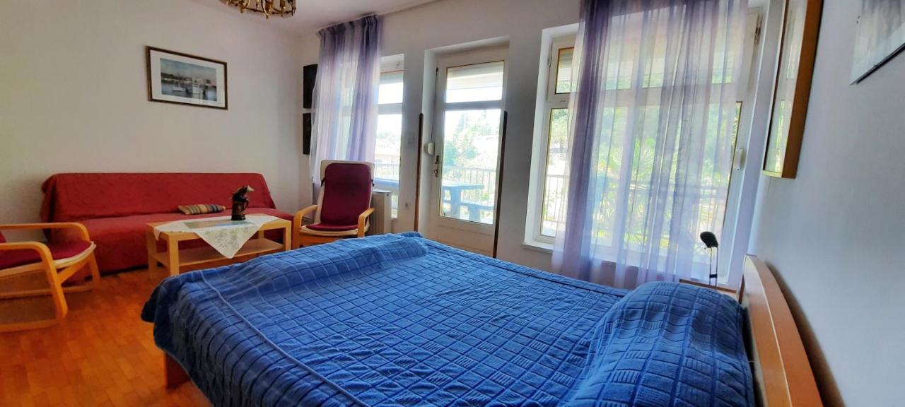 Apartmani Iskra Krk Town Zewnętrze zdjęcie
